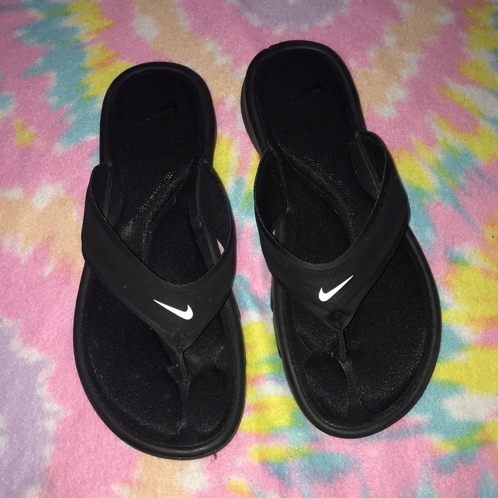 Nike flip flops